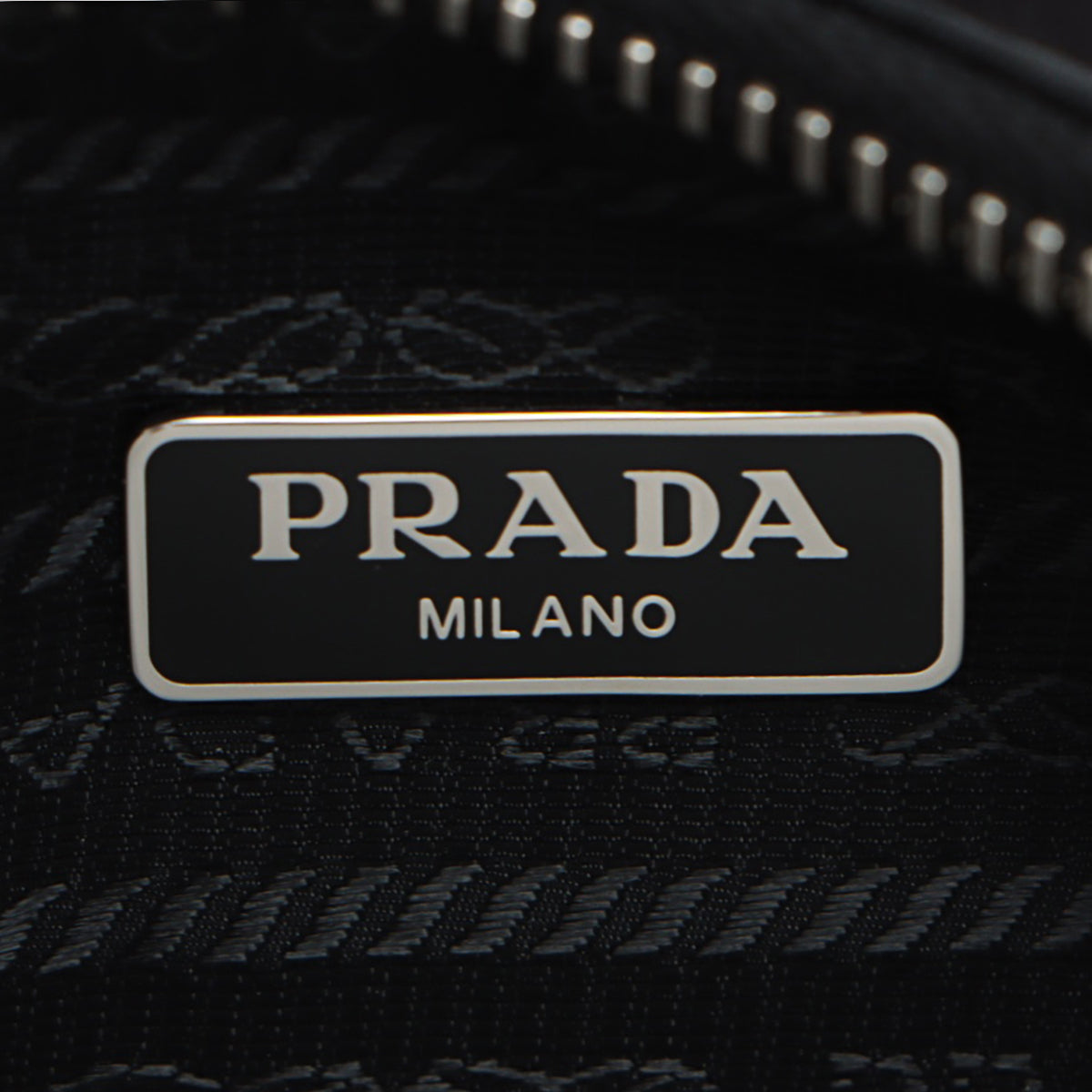 Prada Re-Edition2005 – REKLAIM